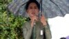 ကော့မှူးမြို့နယ်အတွင်း ရွေးကောက်ပွဲစည်းရုံးရေးခရီးဆင်းနေတဲ့ ဒေါ်အောင်ဆန်းစုကြည်ရဲ့ခရီးစဉ် မှတ်တမ်းဓာတ်ပုံ။ (အောက်တိုဘာ ၂၅၊ ၂၀၁၅)