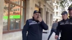 Gənc fəallar keçmiş YAP-ın qərargahı qarşısında aksiya keçirib