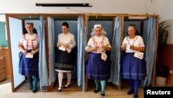 Near Serbia Border, Hungarians Vote 'No' to Migrants