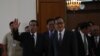Hun Sen and Sam Rainsy meet for the first time after election on Sept 14, 2013. (Photo by Heng Reaksmey VOA Khmer)