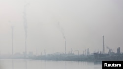 Des usines à Nanjing, dans la province de Jiangsu, en Chine, le 20 février 2014.