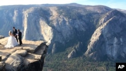Taman nasional Yosemite di California.