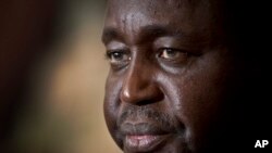 François Bozize s'adresse aux médias au palais présidentiel de Bangui, en République centrafricaine, le mardi 8 janvier 2013.