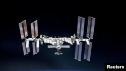Foto dari Stasiun Luar Angkasa Internasional (ISS) yang diambil oleh awak kru Expedition 56 dari kapsul Soyuz pada 4 Oktober 2018. (Foto: NASA/Roscosmos/Handout via Reuters)