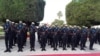 Des élèves commissaires à l’école nationale de police, à Dakar, le 4 avril 2020. (VOA/Seydina Aba Gueye)