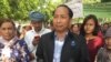 File Photo: Ath Thon, president of Cambodian Labor Confederation, talked to journalists about working environment in the country during a rally to celebrate International Labor Day on May 1, 2018 in Phnom Penh. (Hul Reaksmey/VOA Khmer) 