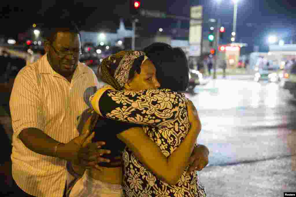Shaharda talon-taroj holatlari ko&#39;paygan. Mahalliy aholi vakillari orasida xavotir kuchli, Ferguson, 16-aprel, 2014-yil.