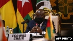 Perezida wa Ghana Nana Akufo-Addo, arongoye inama ya CEDEAO i Accra kuri Mali.