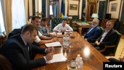 Зустріч президента Володимира Зеленського та інших чільних посадовців з одним з найбагатших підприємців України Ігорем Коломойським 10 вересня 2019 р.