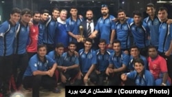 افغانستان په اته څلویښتم اوور کې د پنځو لوبغاړو په سوزیدو د پاکستان د ۱۸۹ منډو هدف پوره کړ