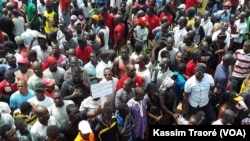 Vue sur la marche citoyenne à Bamako, au Mali, le 18 juin 2017. (VOA/Kassim Traoré)