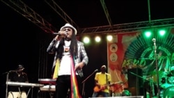 Freeman Tapily, musicien, Ouagadougou, le 20 septembre 2020. (VOA/Lamine Traoré)