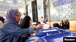 آرشیف: نمای از رای دهی مردم در انتخابات پیشین ایران