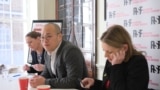 黎智英的儿子黎崇恩在伦敦出席新闻自由组织“无国界记者”的记者会。(2025年3月7日）