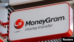 Logo MoneyGram di luar sebuah bank di Wina, Austria, 28 Juni 2016. 