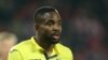 L'attaquant de Villarreal du RD Congo, Cedric Bakambu, réagit lors du match de football du groupe A de l'UEFA Europa League, Slavia Prague contre Villarreal, à Prague, le 2 novembre 2017.