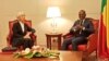 La directrice générale du FMI, Christine Lagarde, reçue par le président du Bénin, Patrice Talon, à Cotonou, le 11 décembre 2017 (VOA/Ginette Fleure Adande)