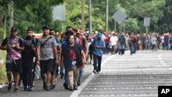 Karvani i migrantëve duke ecur në Tapaçula - 20 nëntor 2024.