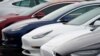 Dangerously Trending: Driverless Tesla Videos on Social Media