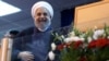حسن روحانی در یکی از گردهمایی های انتخاباتی