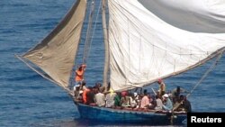 Sebuah kapal yang sarat dengan imigran gelap dari Haiti terlihat di perairan lepas pantai Florida (Foto: dok). Sedikitnya 18 orang dilaporkan hanyut di perairan sebelah Utara Haiti, Rabu (25/12).