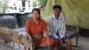 សម្ពាធ​តុលាការ ​និង​ការ​គំរាម​កំហែង​ បង្ខំ​ឲ្យ​ក្រុមប្រឹក្សា​បក្ស​ប្រឆាំងខ្លះ​ ចុះ​ចូល​បក្សកាន់​អំណាច និង​គេចខ្លួន