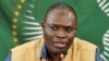 Le maire de Dakar, Khalifa Sall, parle lors d'une conférence de presse à Dakar, le 1er mars 2011.