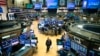 The Fed Siap Beli Obligasi Perusahaan, Wall Street Naik Tipis