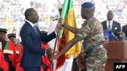Patrice Talon lors de sa prestation de serment à Porto-Novo, le 6 avril 2016. (AFP PHOTO / Yanick Folly)