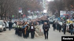 Povorka u Kosovskoj Mitrovici kojom je ispraćen Oliver Ivanović