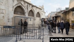 Polisi Israel melakukan penjagaan keamanan di kota tua Yerusalem (foto: ilustrasi). 