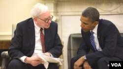 Milyarder Amerika Warren Buffett, yang mengusulkan 'Aturan Buffett'' saat bertemu Presiden Obama di Gedung Putih (foto: dok).