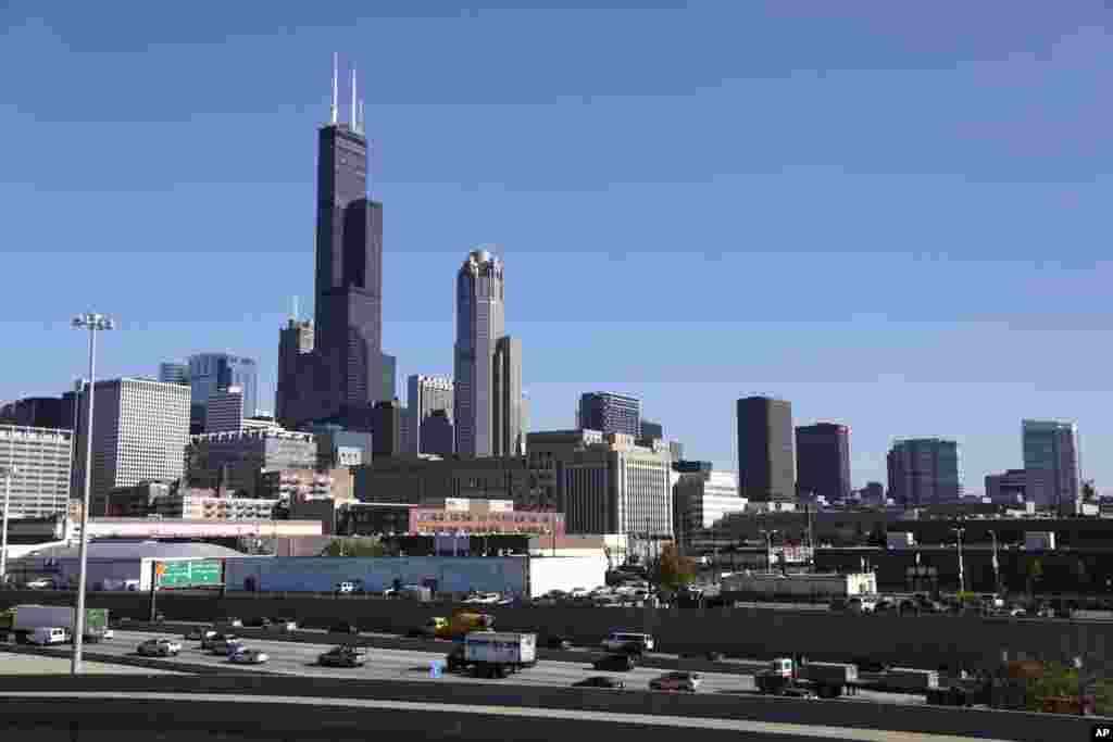 The Willis Tower, formerly known as the Sears Tower, in Chicago, Illinois is 442 meters tall. 