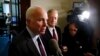 Menhan AS Jadi Pengusung Peti Jenazah McCain