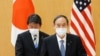 资料照：日本首相菅义伟和外务大臣茂木敏充在东京首相府会晤到访的美国国务卿布林肯期间。（2021年3月16日）