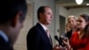 众议院情报委员会主席谢安达(Rep. Adam Schiff, D-CA)在国会接受媒体采访。（2018年2月15日）
