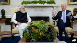  Arxiv surat: AQSh Prezidenti Jo Bayden Hindiston rahbari Narendra Modi bilan muloqot qilmoqda. Vashington shahri, 24-sentabr, 2022. 