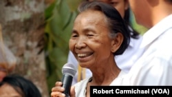 ​រូបឯកសារ៖ អ្នក​ស្រី​ អ៊ឹម​ ចែម​ គឺ​ជា​អតីត​ចៅហ្វាយ​ស្រុក​ព្រះ​នេត្រ​ព្រះ​ក្នុង​សម័យ​ខ្មែរក្រហម។ តុលាការ​នៃ​សាលា​ក្តី​ខ្មែរ​ក្រហម បាន​ចោទ​ប្រកាន់​អ្នកស្រី អ៊ឹម​ ចែម កាល​ពី​ខែ​មីនា​ ឆ្នាំ​ ២០១៥ ពី​បទ​មនុស្ស​ឃាត​ និង​ឧក្រិដ្ឋ​កម្ម​ប្រឆាំង​មនុស្ស​ជាតិ។