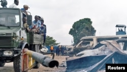 Basali ya bokengi bazali koluka luka pene na bokolo ya Makala epayi wapi Ne Muanda Nsemi, Bundu dia Mayala akimaki, Kinshasa, 17 mai 2017. 