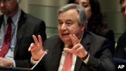 Le candidat au poste de Secrétaire général de l'ONU, Antonio Guterres, ancien Haut Commissaire des Nations unies pour les réfugiés, prononce son allocution daux Nations unies, le 12 avril, 2016.