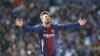 Lionel Messi, les mains levées, célèbre le 2e but du FC Barcelone lors du clasico contre le Real Madrid comptant pour la 17e journée de la Liga espagnole, samedi 23 décembre 2017. (Twitter/FC Barcelone)