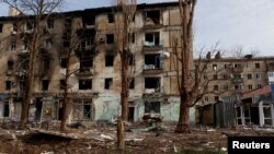 Stambene zgrade koje su teško oštećene stalnim ruskim vojnim napadima u gradu Avdiivka na liniji fronta