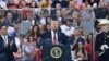 Face aux critiques, Trump exalte le rassemblement lors de la fête nationale